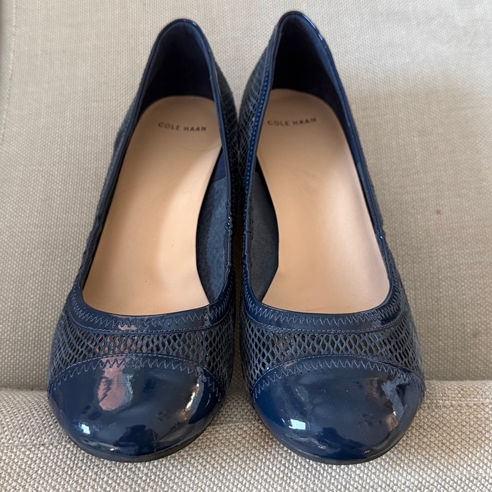 NWT NAVY 1.5” Wedge COLE HAAN Cap toe shoe stacked wedge & sole US 8.5 B in Box - Picture 7 of 13